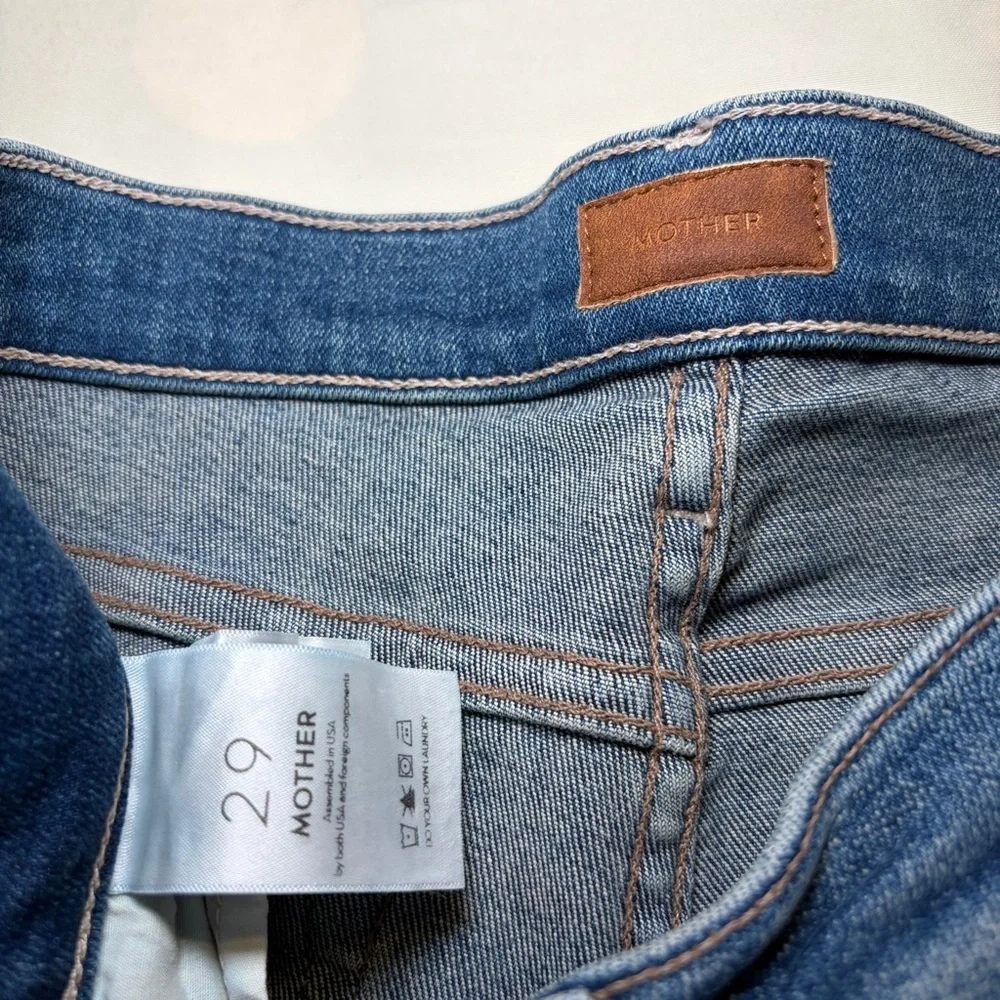 MOTHER- The Runaway Step Fray Flare Jeans in Leaps and Bounds Size 29